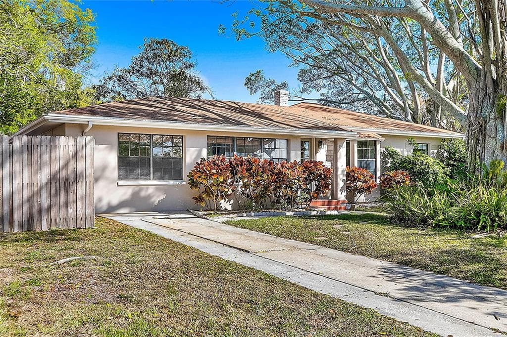 1357 TYRONE BOULEVARD N ST PETERSBURG, FL 33710