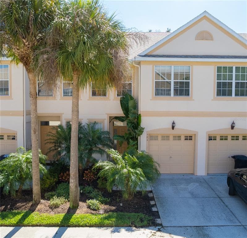 584 BLACK LION DRIVE NE ST PETERSBURG, FL 33716