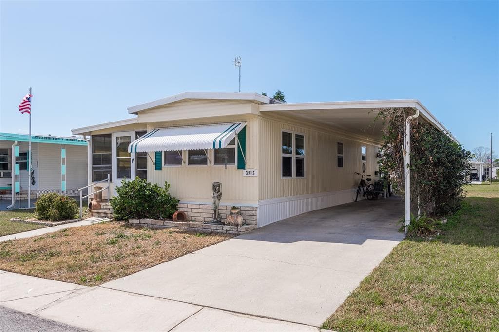 3215 CHANNING DRIVE HOLIDAY, FL 34690