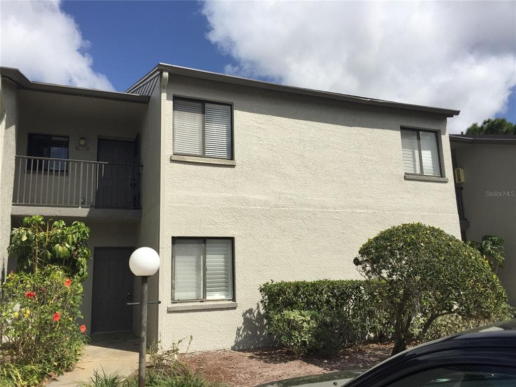 2394 LAKE HEATHER HEIGHTS COURT UNIT 107 DUNEDIN, FL 34698