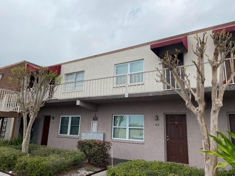 9109 W HILLSBOROUGH AVENUE UNIT J106 TAMPA, FL 33615