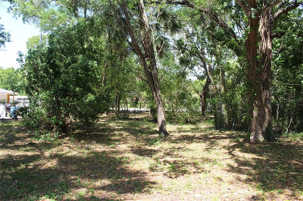 1113 7TH STREET W BRADENTON, FL 34205