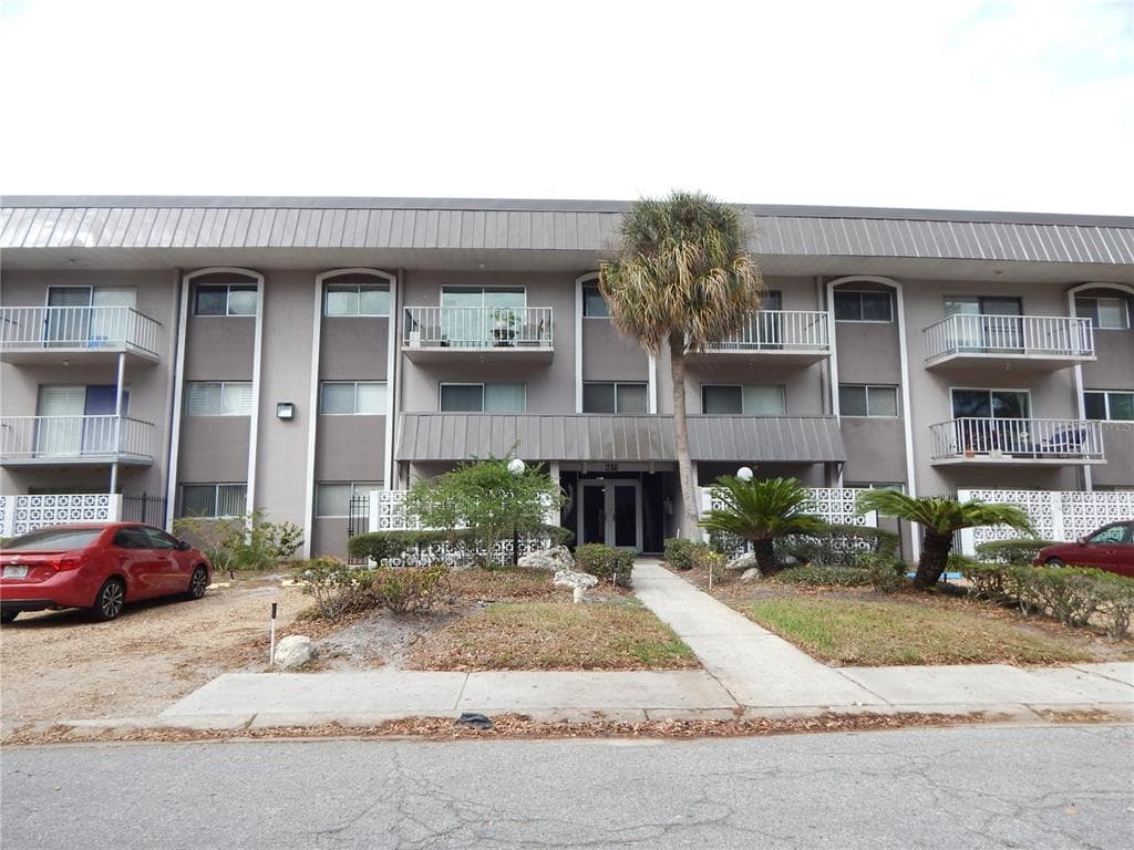 4611 W FIG STREET UNIT 106
