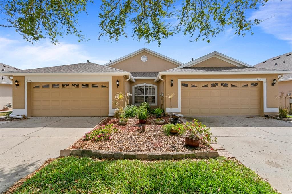 19352 EVERTON PLACE LAND O LAKES, FL 34638