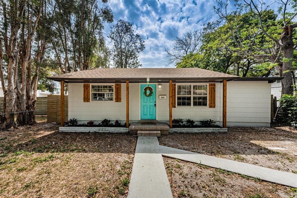 6256 3RD AVENUE S ST PETERSBURG, FL 33707