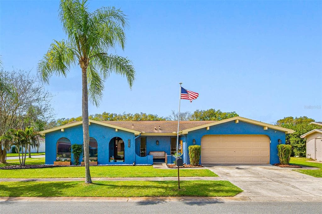2009 SUGARBUSH DRIVE HOLIDAY, FL 34690