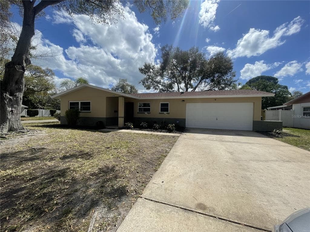 2000 67TH AVENUE S ST PETERSBURG, FL 33712
