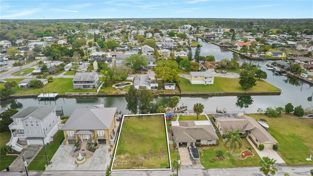 MARGO HUDSON, FL 34667