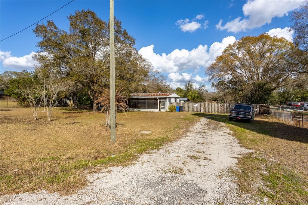 4405 LOMA VISTA DRIVE VALRICO, FL 33596