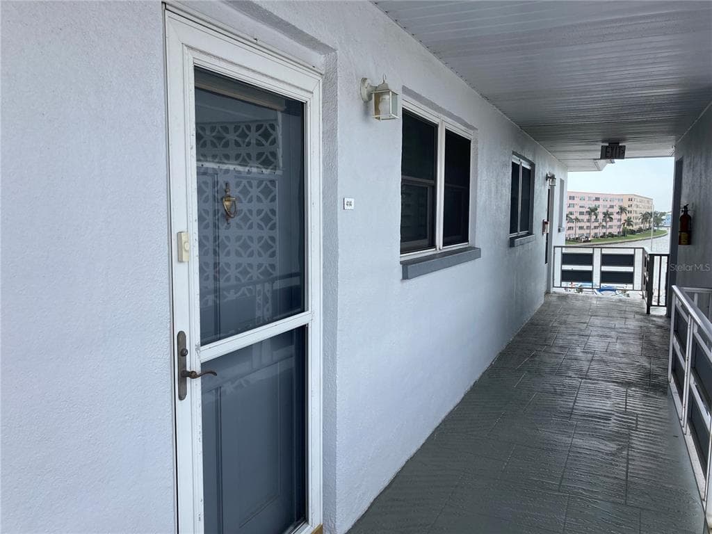3018 59TH STREET S UNIT 414 GULFPORT, FL 33707