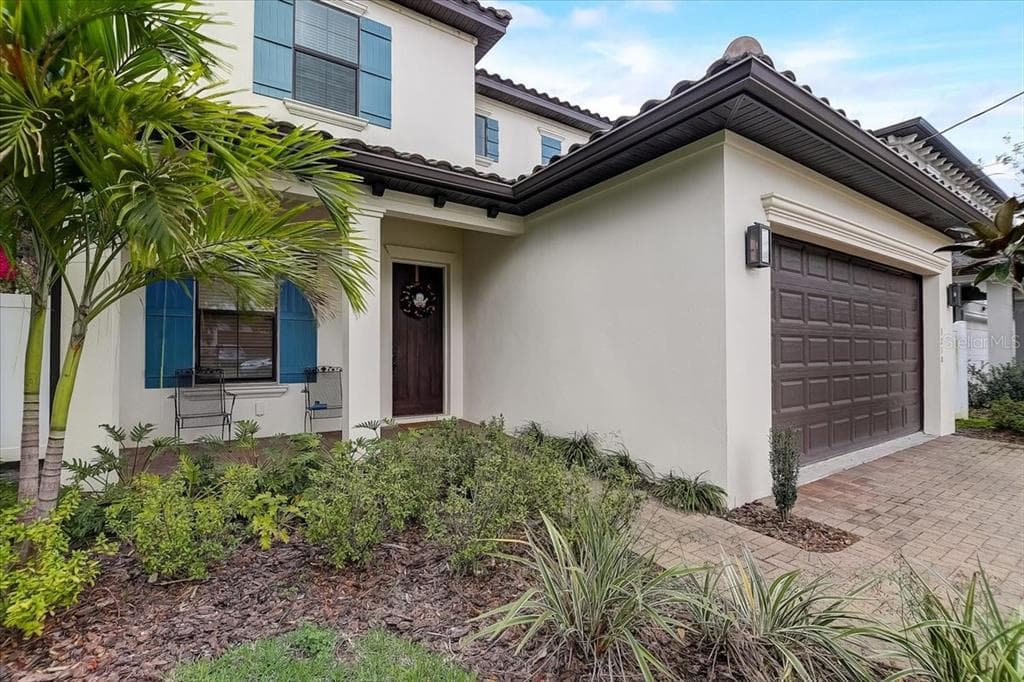 3210 W PAUL AVENUE TAMPA, FL 33611
