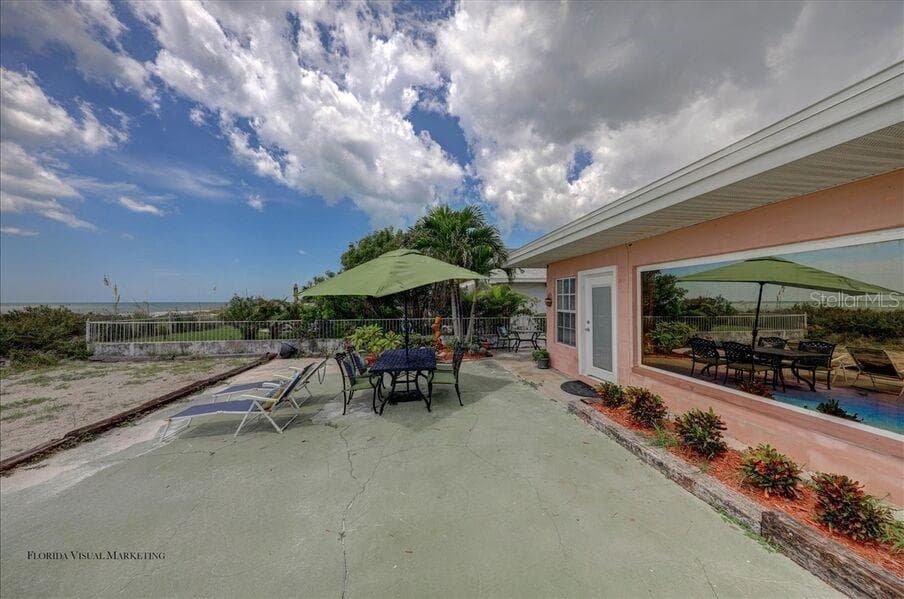 18214 SUNSET BOULEVARD UNIT 3 REDINGTON SHORES, FL 33708