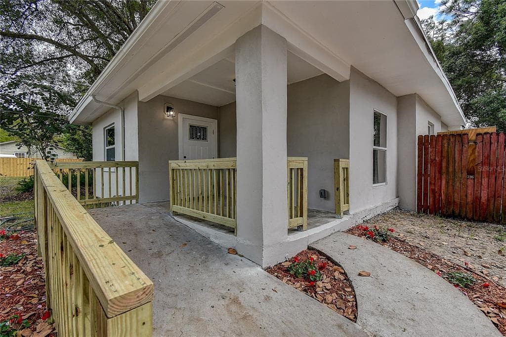 1217 PINE AVENUE NW LARGO, FL 33770