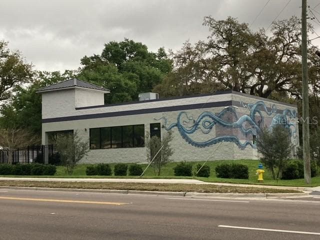 6401 N NEBRASKA AVENUE TAMPA, FL 33603