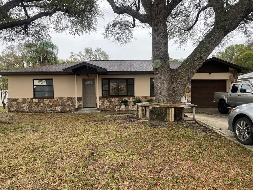 109 N METEOR AVENUE