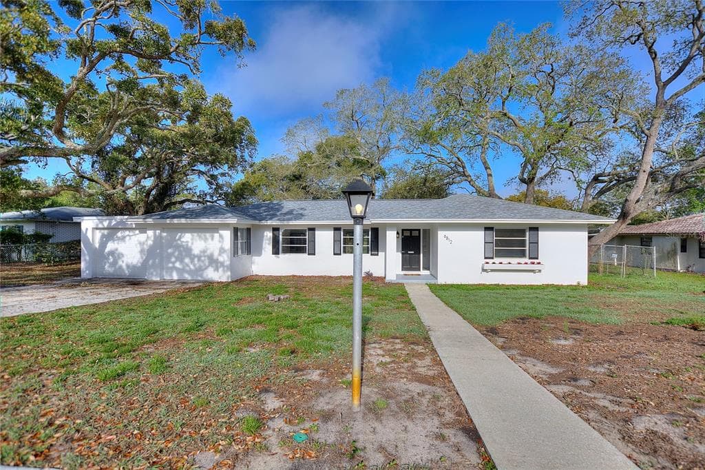 6812 PINEHURST DRIVE SPRING HILL, FL 34606