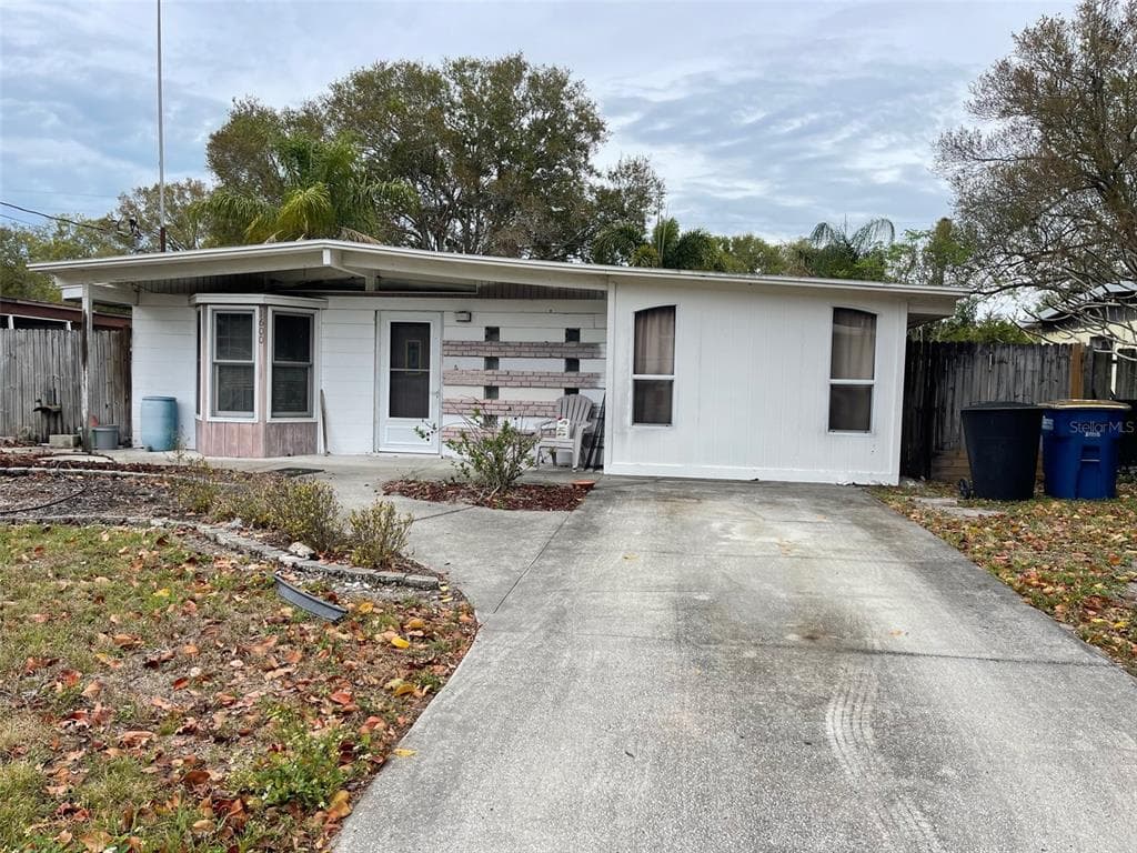 1600 LOGAN STREET CLEARWATER, FL 33755