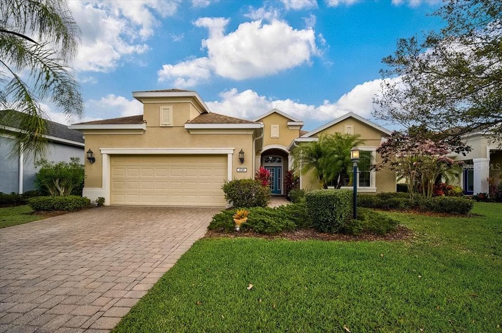 4749 CLAREMONT PARK DRIVE BRADENTON, FL 34211