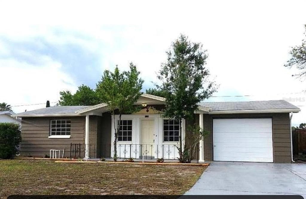 4136 PINEFIELD AVENUE HOLIDAY, FL 34691