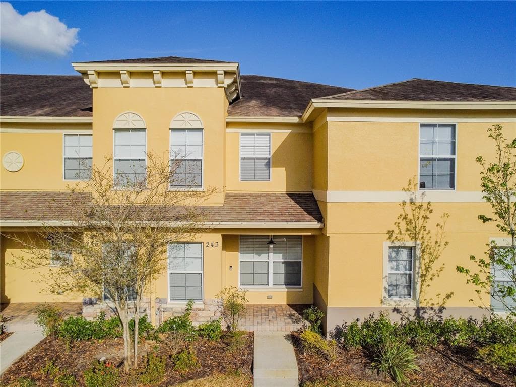 243 HARDCASTLE PLACE VALRICO, FL 33594