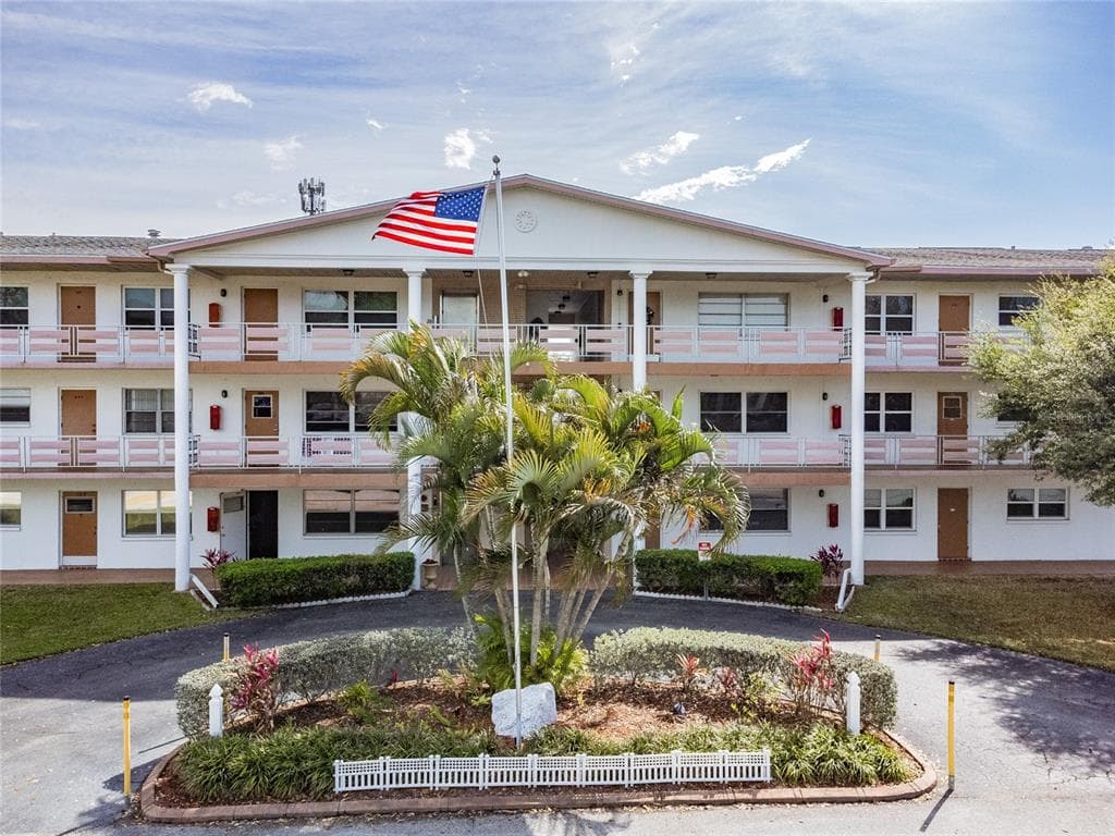6015 19TH ST N UNIT 317 ST PETERSBURG, FL 33714