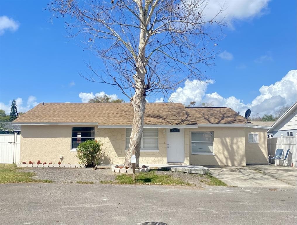8804 FROSTWOOD COURT TAMPA, FL 33634