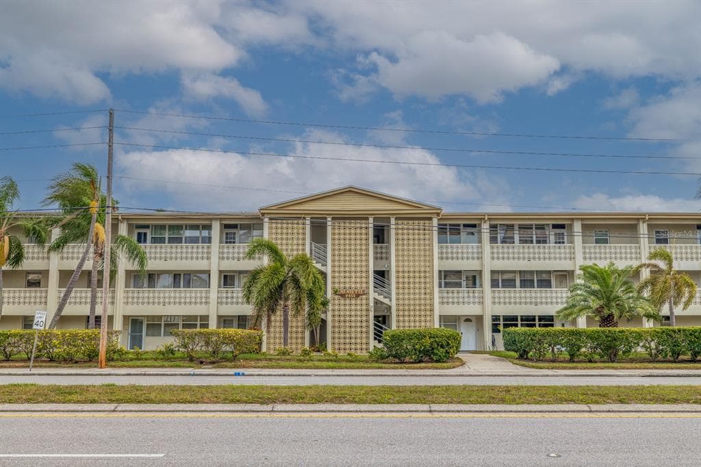 4455 DUHME ROAD UNIT 304 ST PETERSBURG, FL 33708