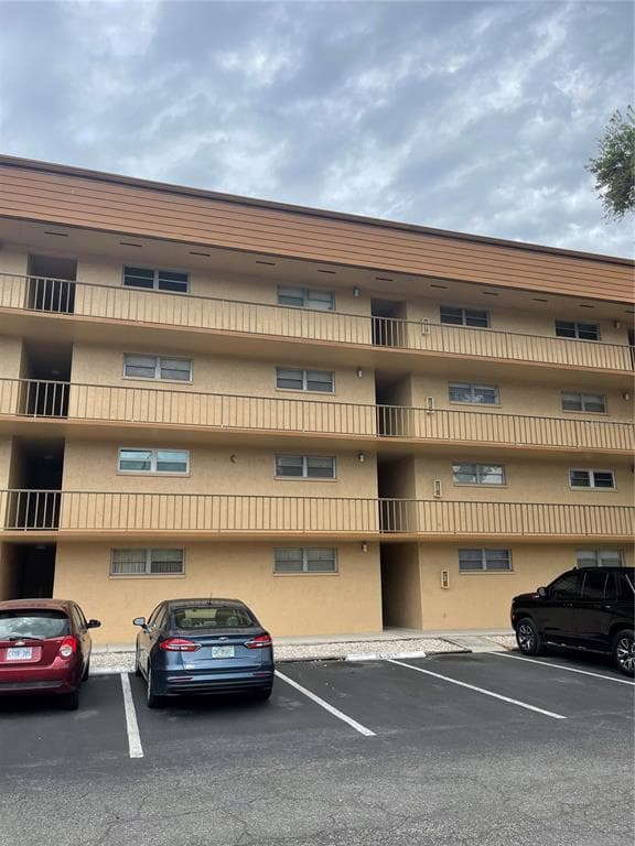5820 N CHURCH AVENUE UNIT 114 TAMPA, FL 33614