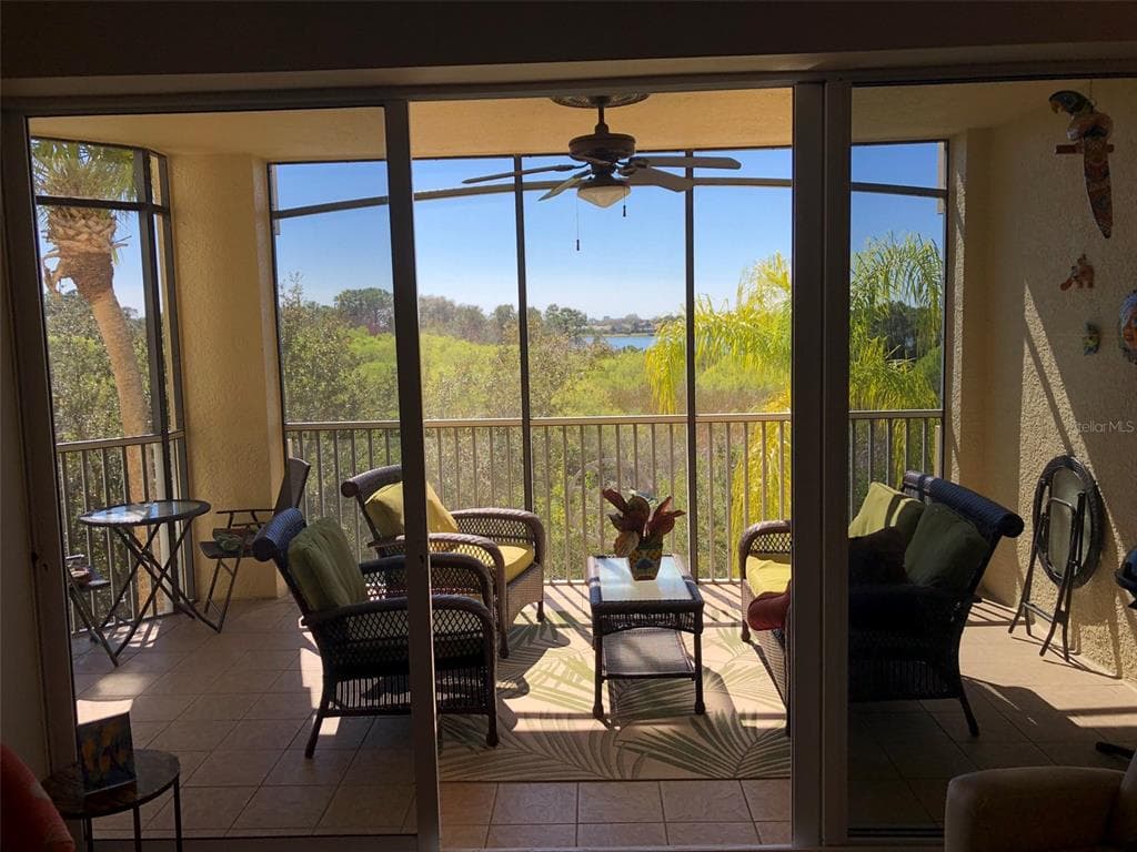 6482 WATERCREST WAY UNIT 302 LAKEWOOD RANCH, FL 34202