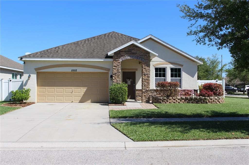 11552 TANGLE BRANCH LANE GIBSONTON, FL 33534