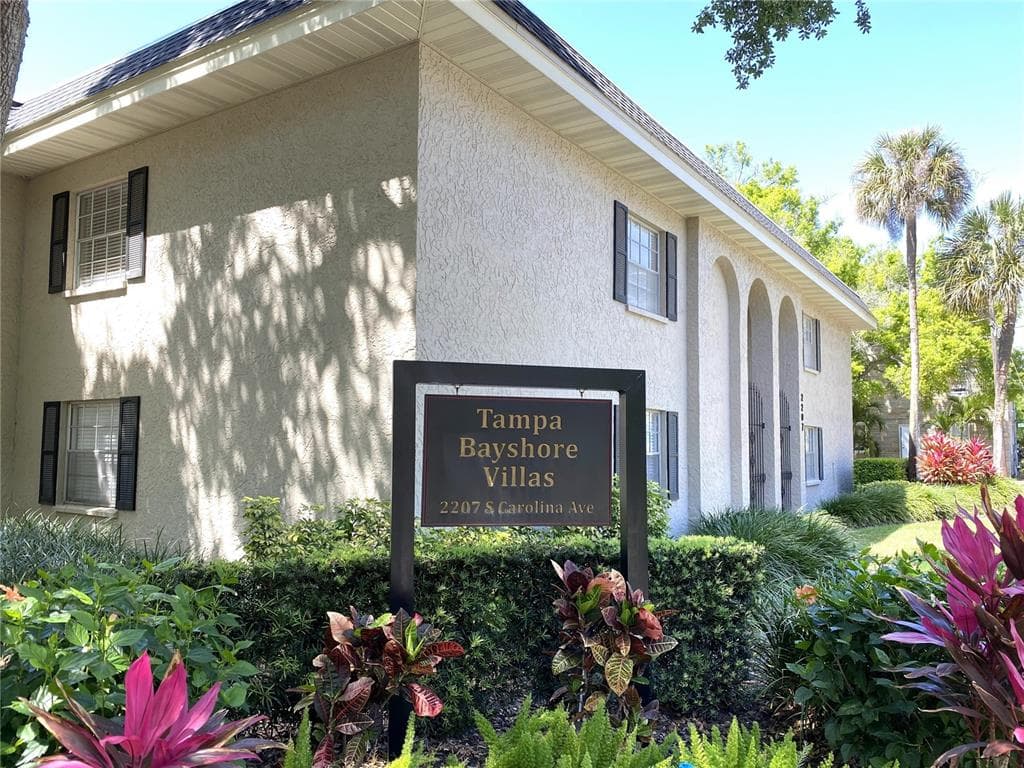 2207 S CAROLINA AVENUE UNIT 21 TAMPA, FL 33629