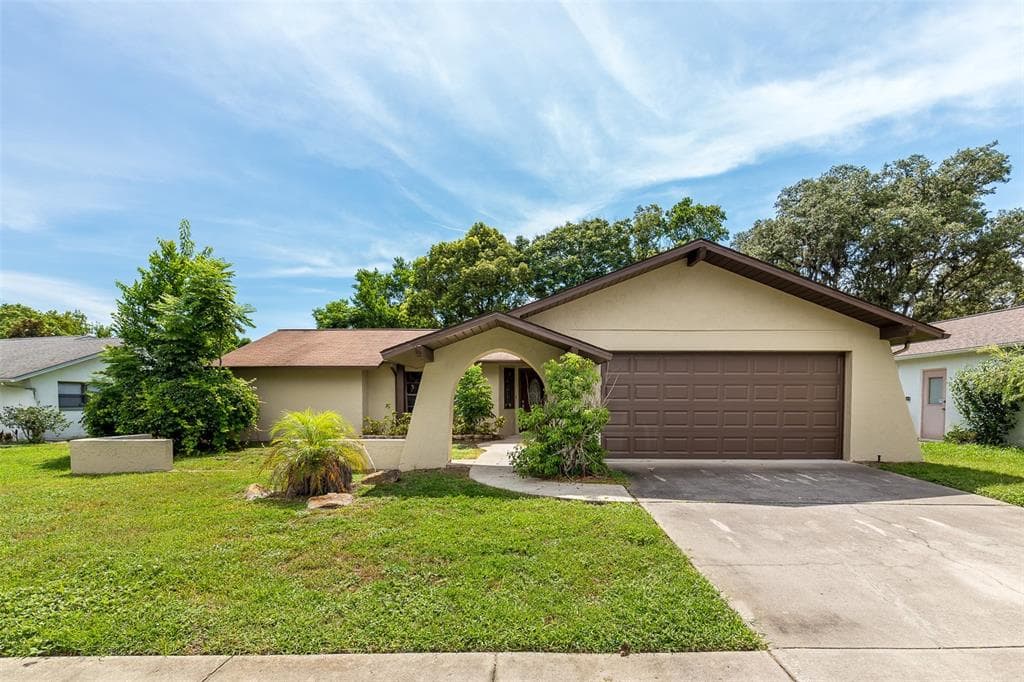 13301 WOODWARD DRIVE HUDSON, FL 34667