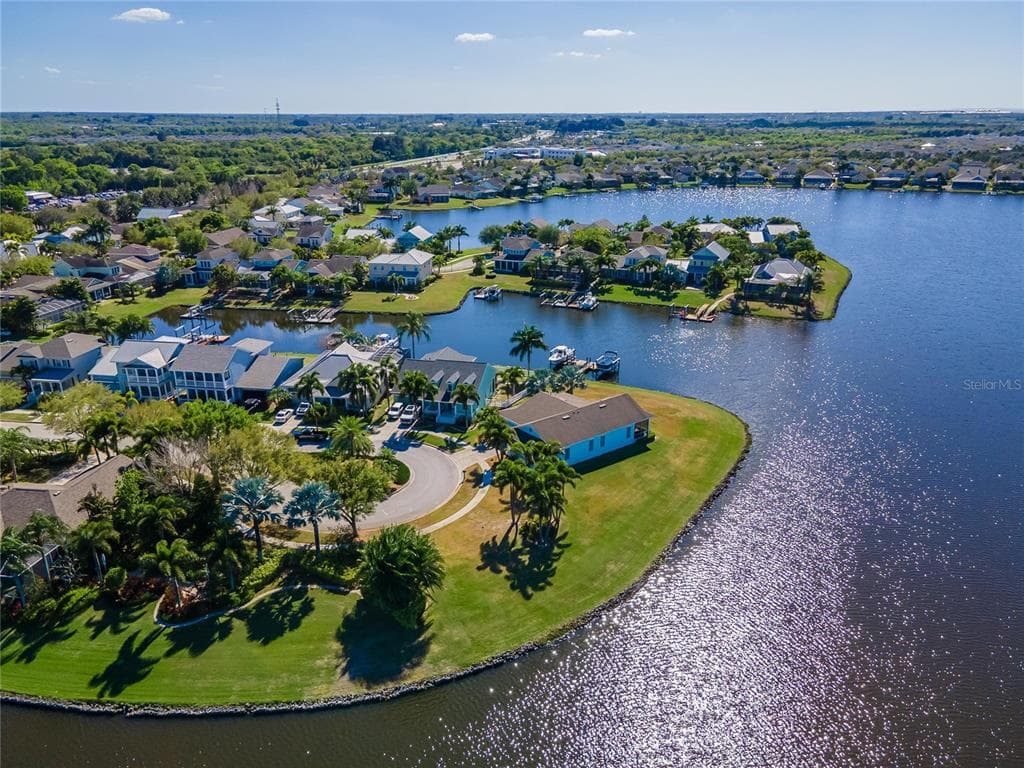 5216 COVESOUND WAY APOLLO BEACH, FL 33572