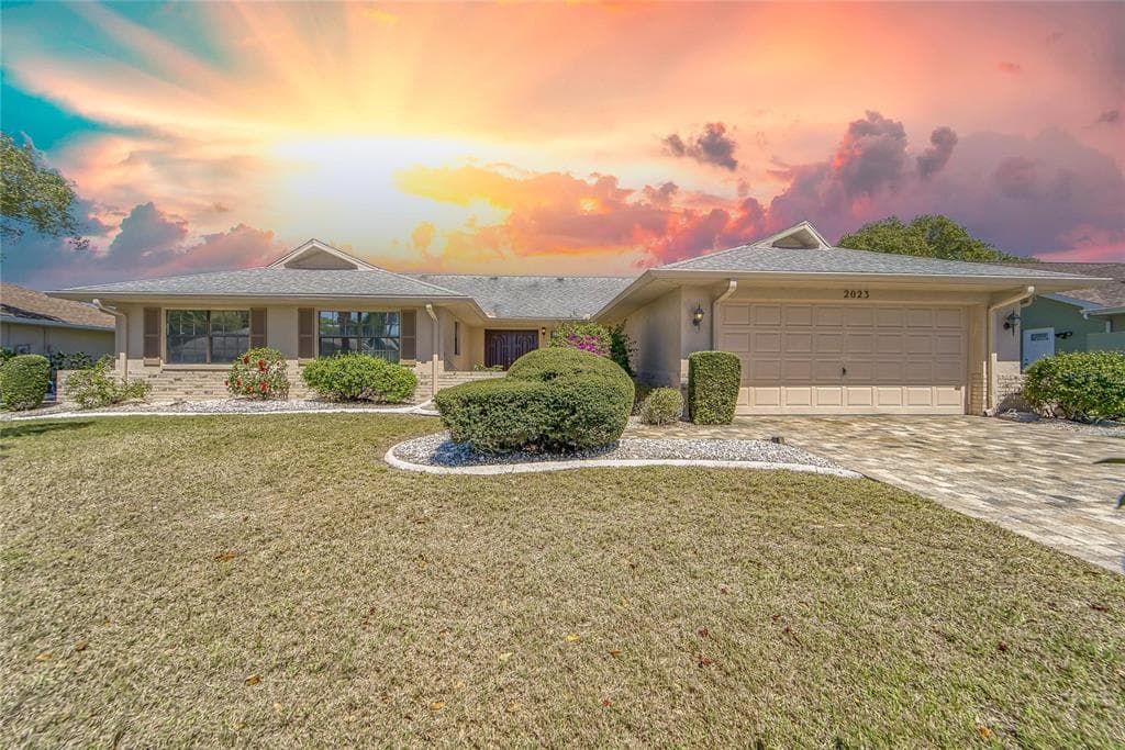 2023 E VIEW DRIVE SUN CITY CENTER, FL 33573