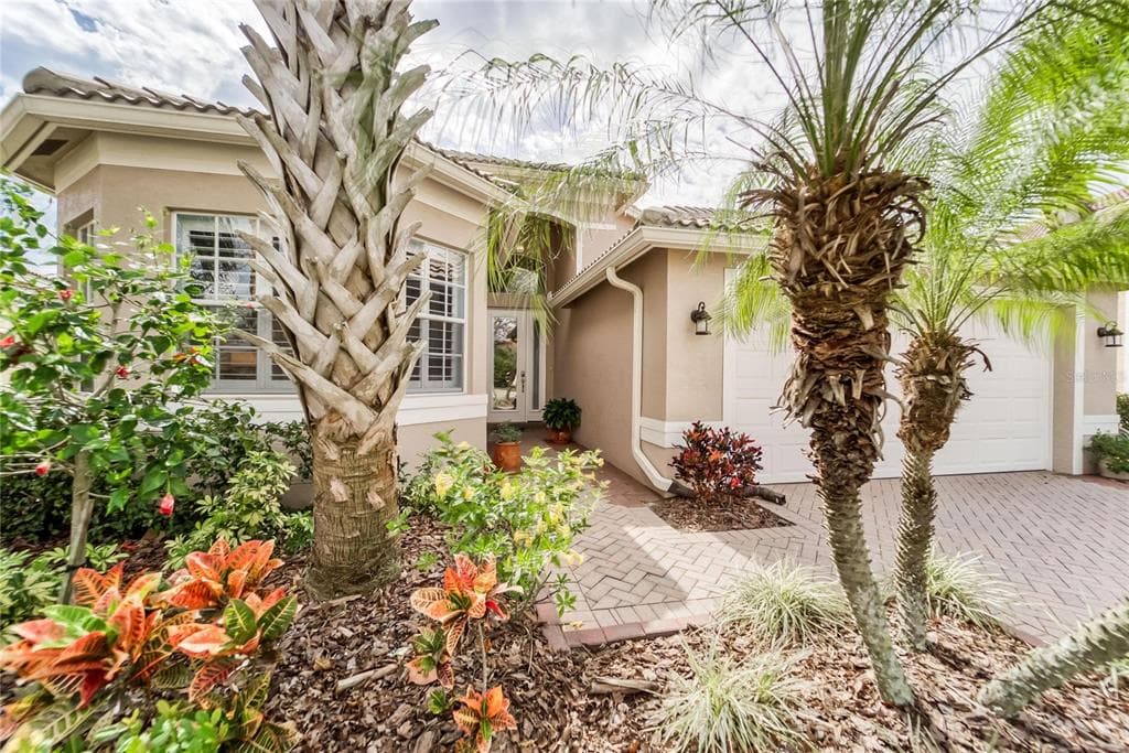 4914 SANDY BROOK CIRCLE
