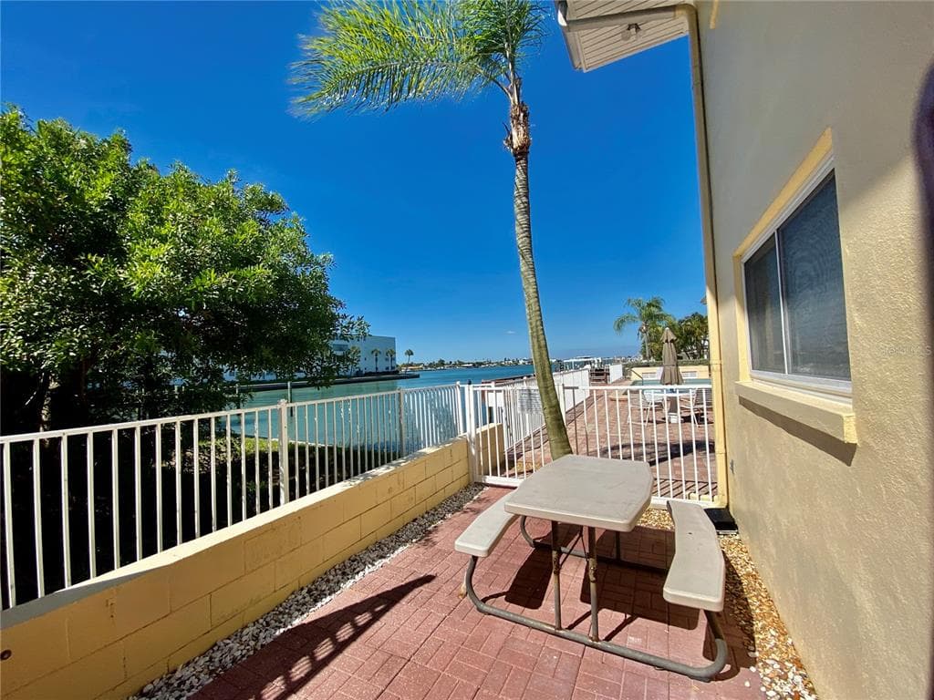 175 55TH AVENUE UNIT 105 ST PETE BEACH, FL 33706