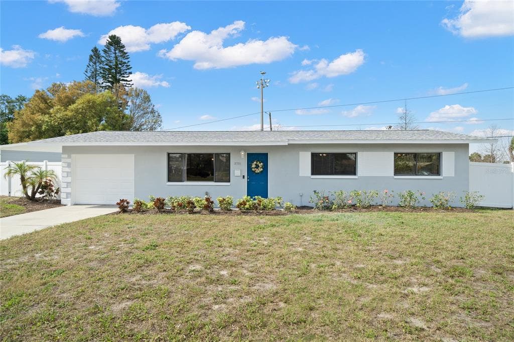 3701 MANATEE DRIVE SE ST PETERSBURG, FL 33705