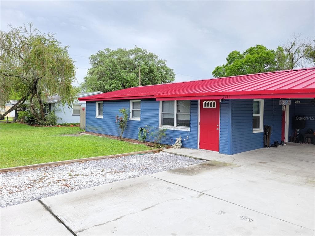 2711 HARDIN COMBEE ROAD LAKELAND, FL 33801