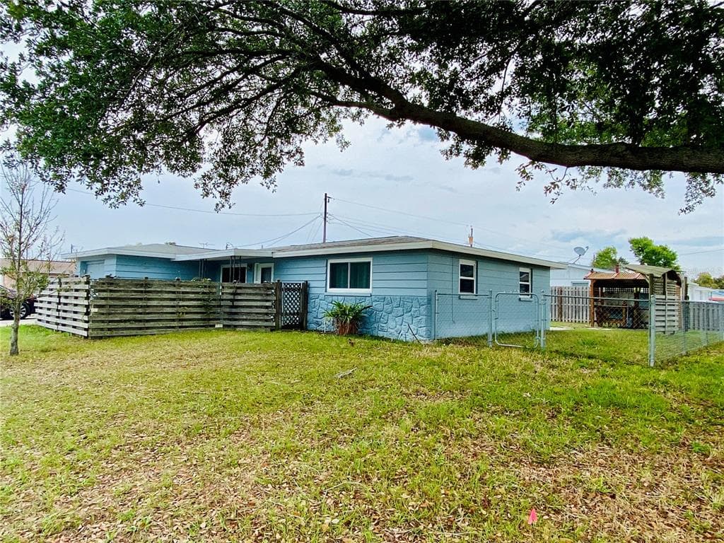 1320 LANDAU STREET HOLIDAY, FL 34690