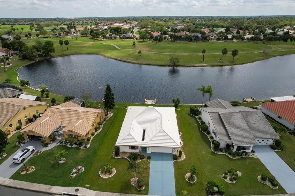 1806 WOLF LAUREL DRIVE SUN CITY CENTER, FL 33573