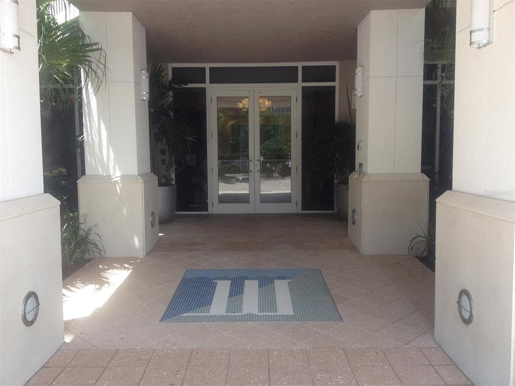 331 CLEVELAND STREET UNIT 806 CLEARWATER, FL 33755