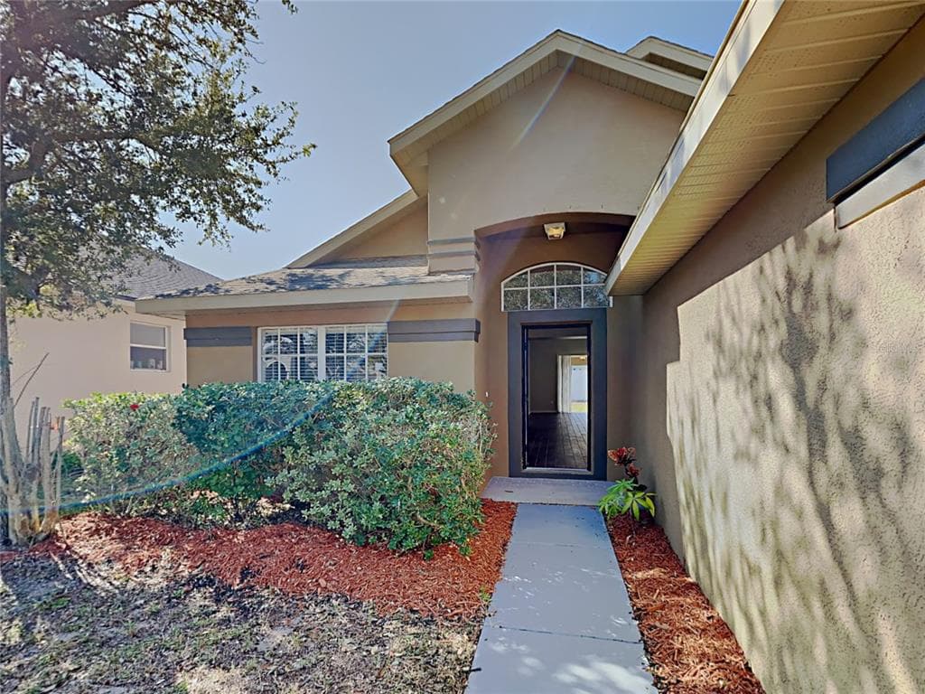 6816 MONARCH PARK DRIVE APOLLO BEACH, FL 33572