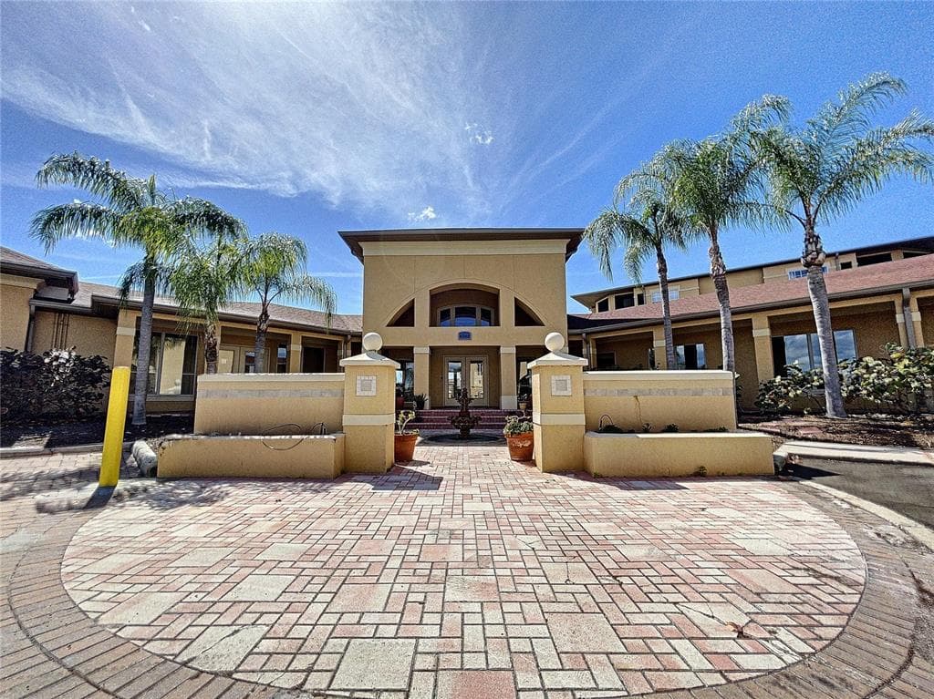 4323 BAYSIDE VILLAGE DRIVE UNIT 108 TAMPA, FL 33615