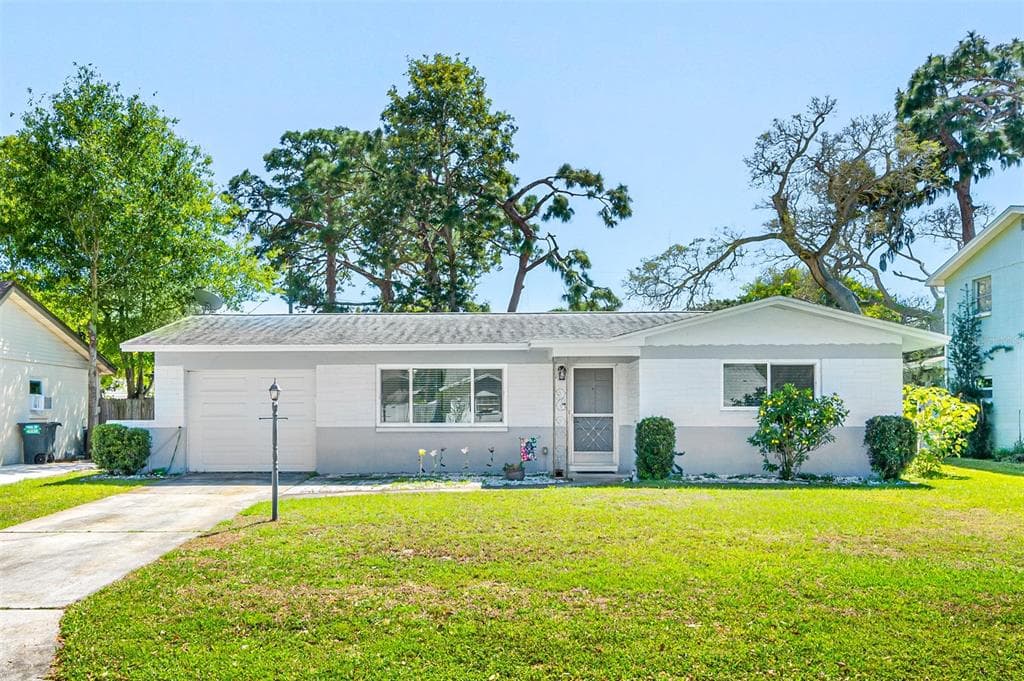12570 83RD AVENUE SEMINOLE, FL 33776