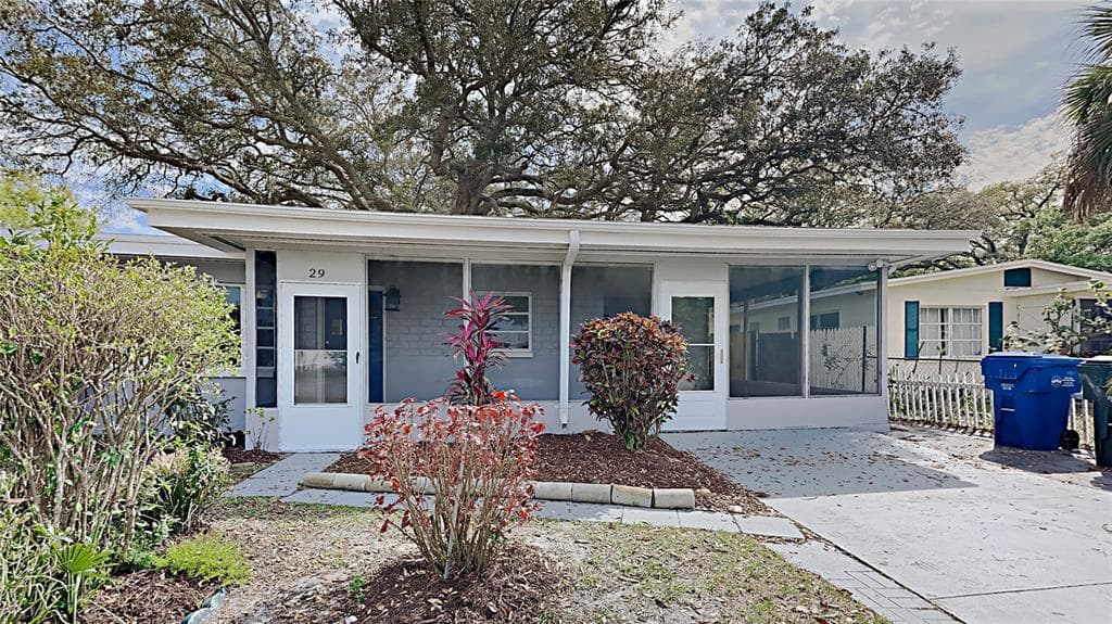 29 6TH AVENUE SE LARGO, FL 33771