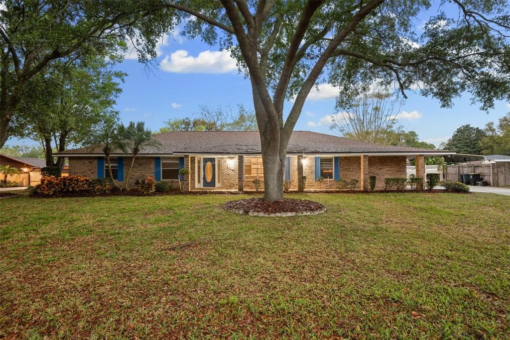 5711 HEBRON LANE LAKELAND, FL 33812