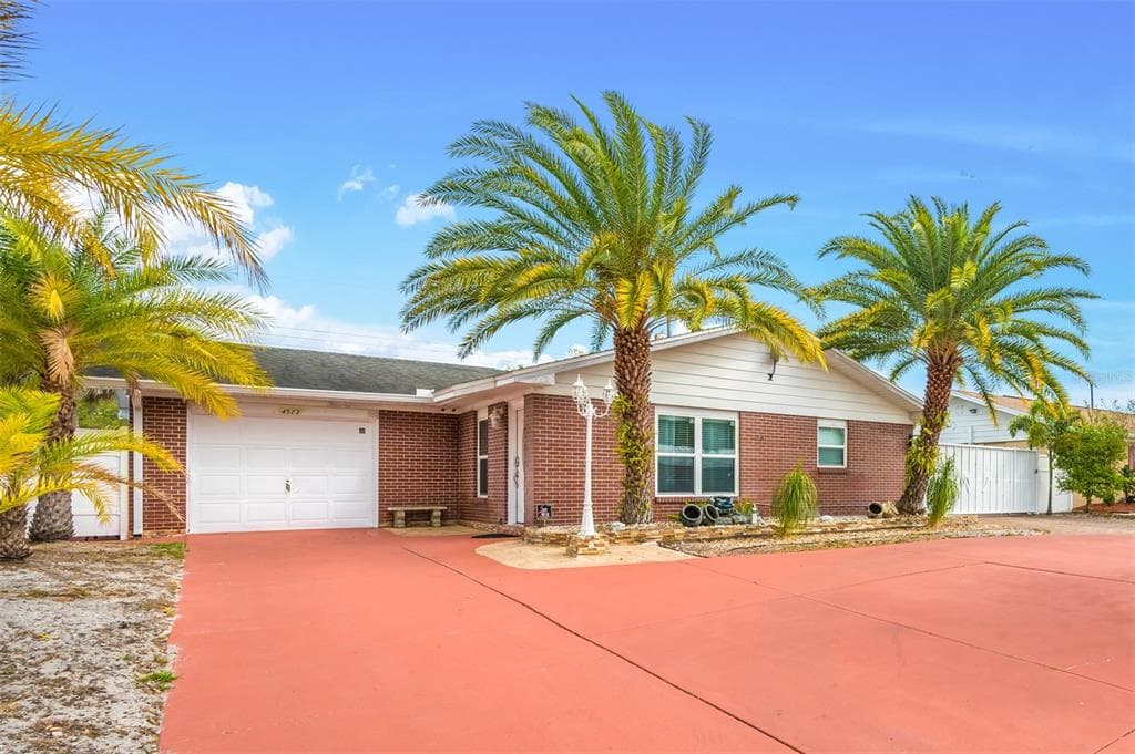 4523 DREISLER STREET TAMPA, FL 33634