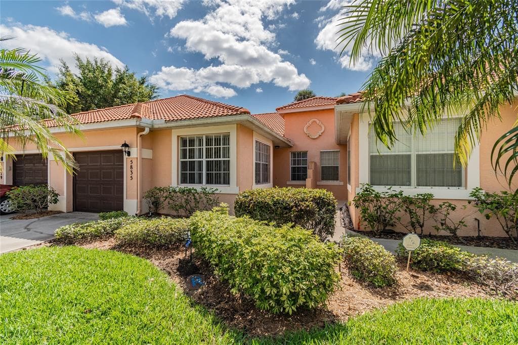 5835 SPANISH POINT COURT PALMETTO, FL 34221