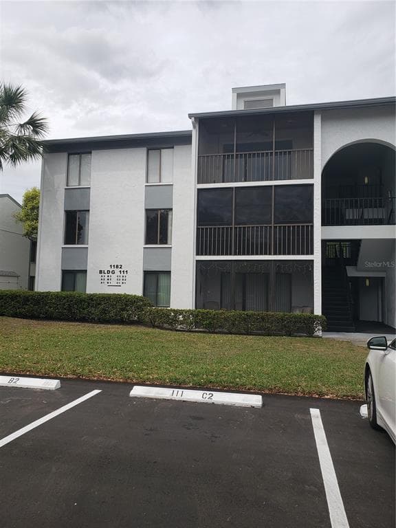 1182 PINE RIDGE CIRCLE W UNIT C3 TARPON SPRINGS, FL 34688