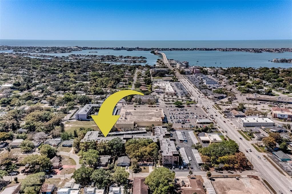 2525 W BAY DRIVE UNIT D13 BELLEAIR BLUFFS, FL 33770